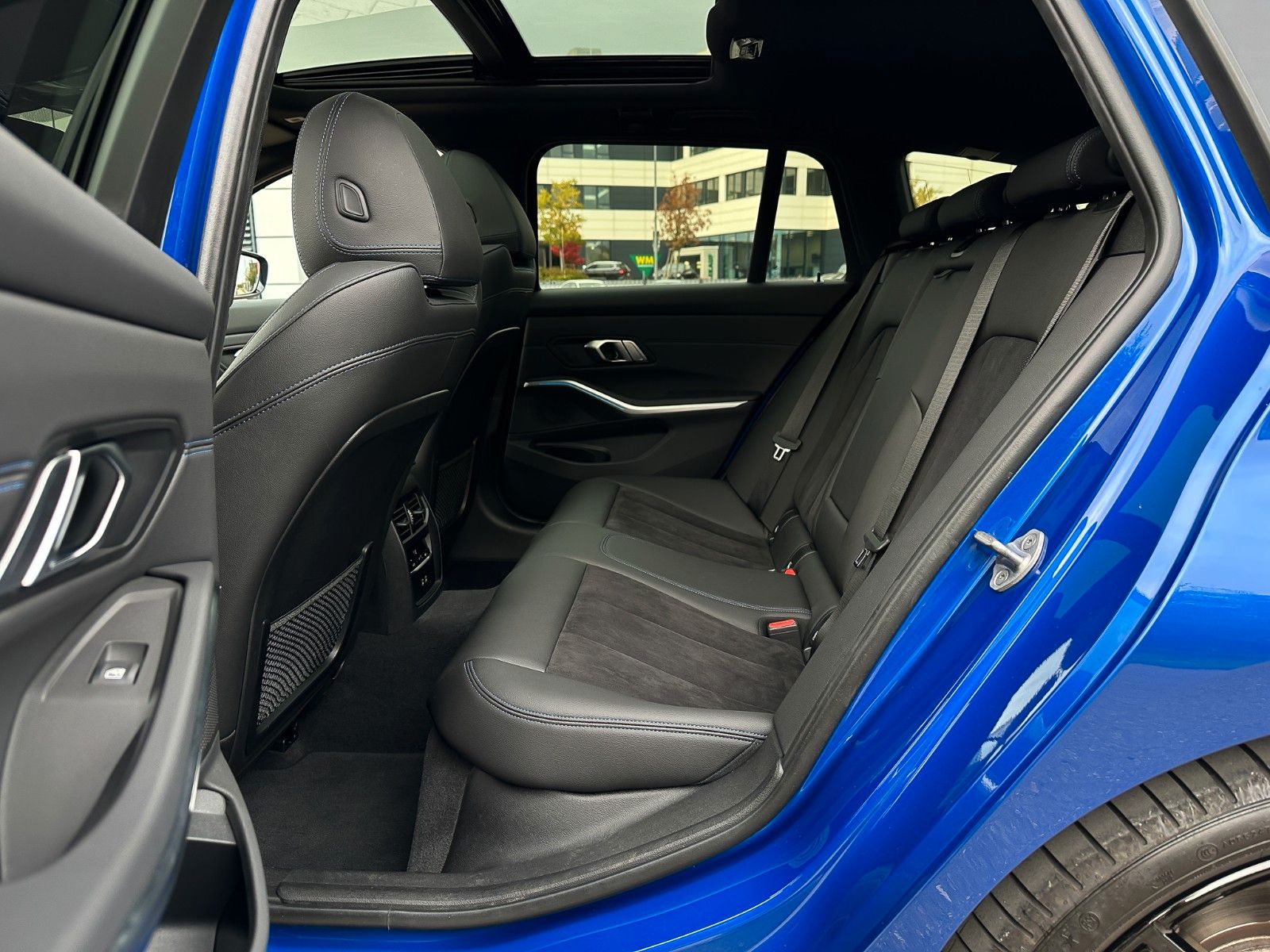 BMW 320d xD M Sport - Samsaru's Car Outlet