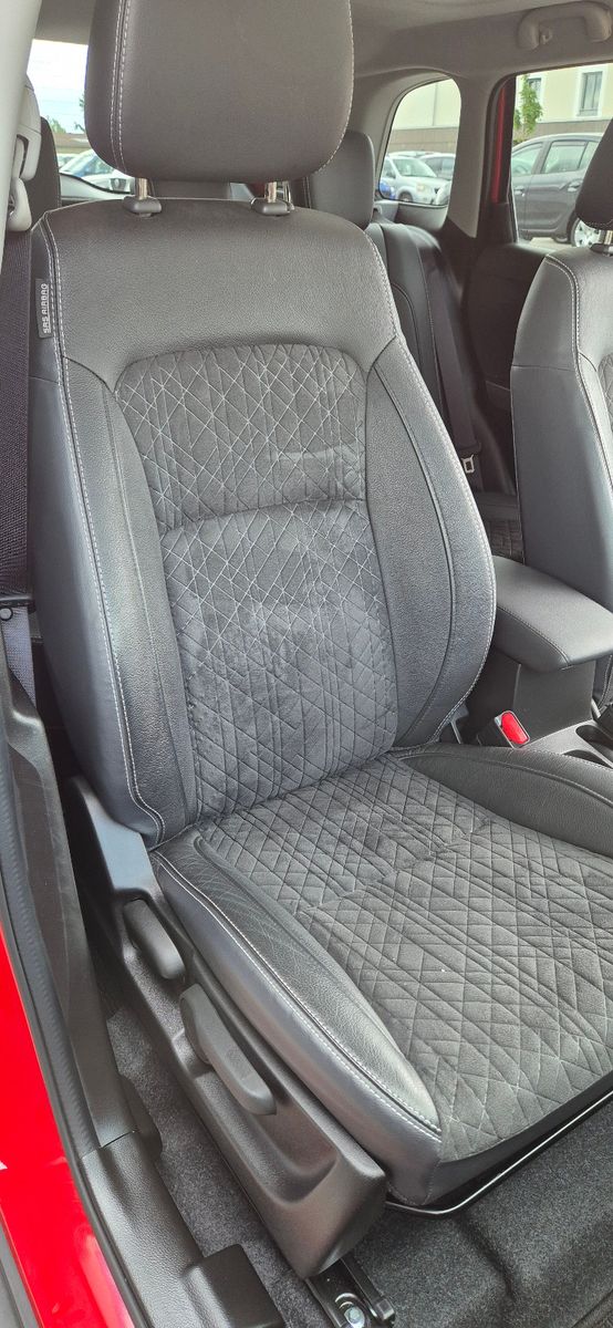 Suzuki Vitara DUALJET Hybrid Comfort+ AGS Allgrip - Samsaru's Car Outlet