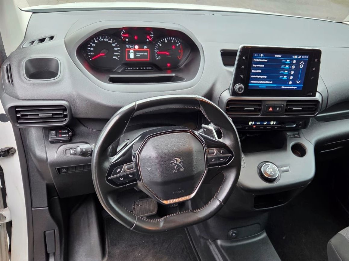 Peugeot Partner l1 1,5d - Samsaru's Car Outlet