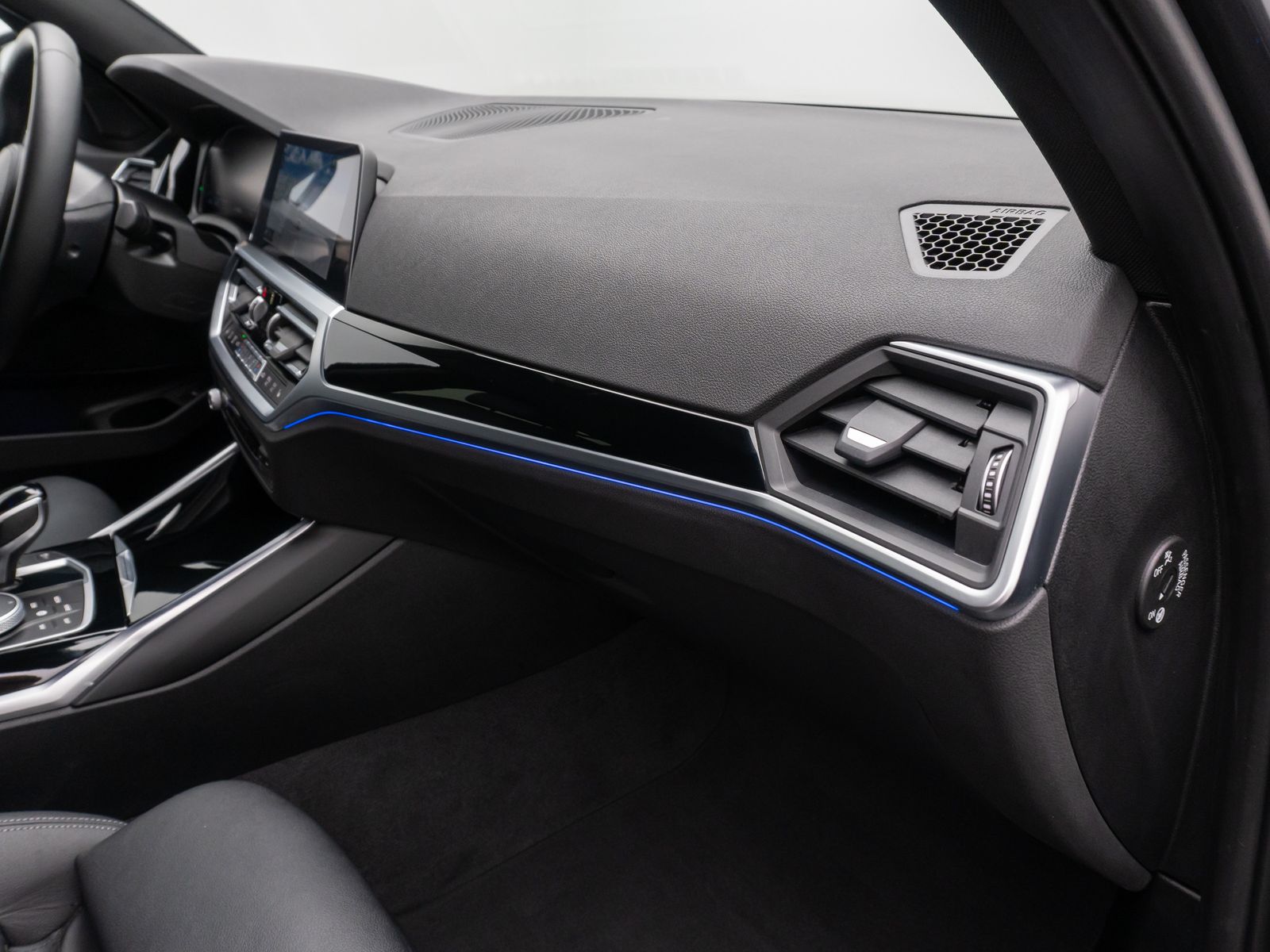 BMW 320d Sport Line - Samsaru's Car Outlet