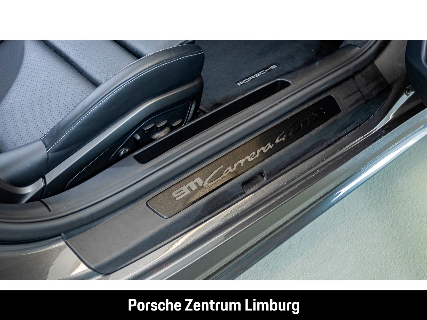 Porsche 992 911 Carrera 4 GTS Cabriolet LiftsystemVA LED