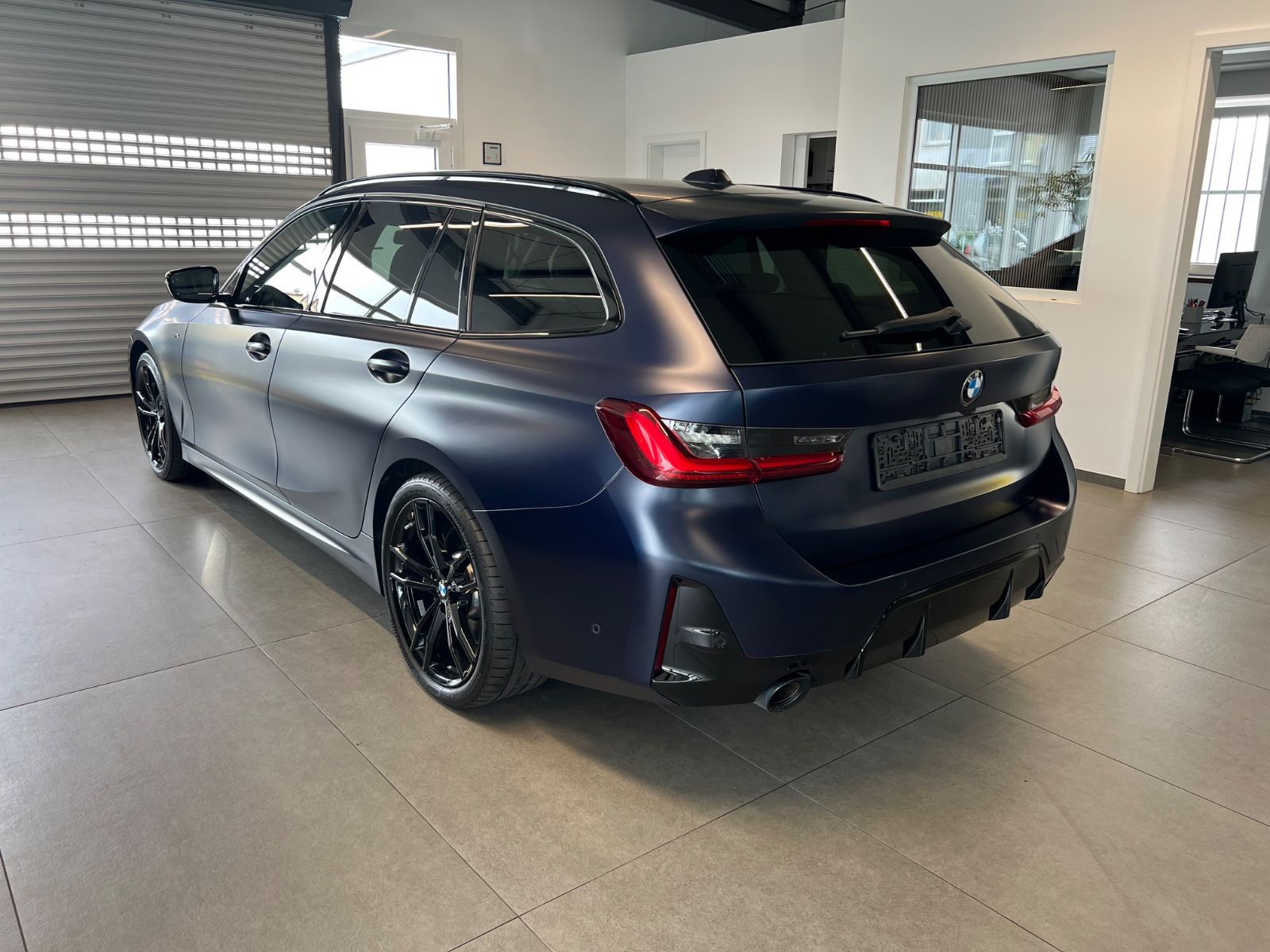 BMW 320 d xDrive Touring M Sport / Pano/ H&K / Matt