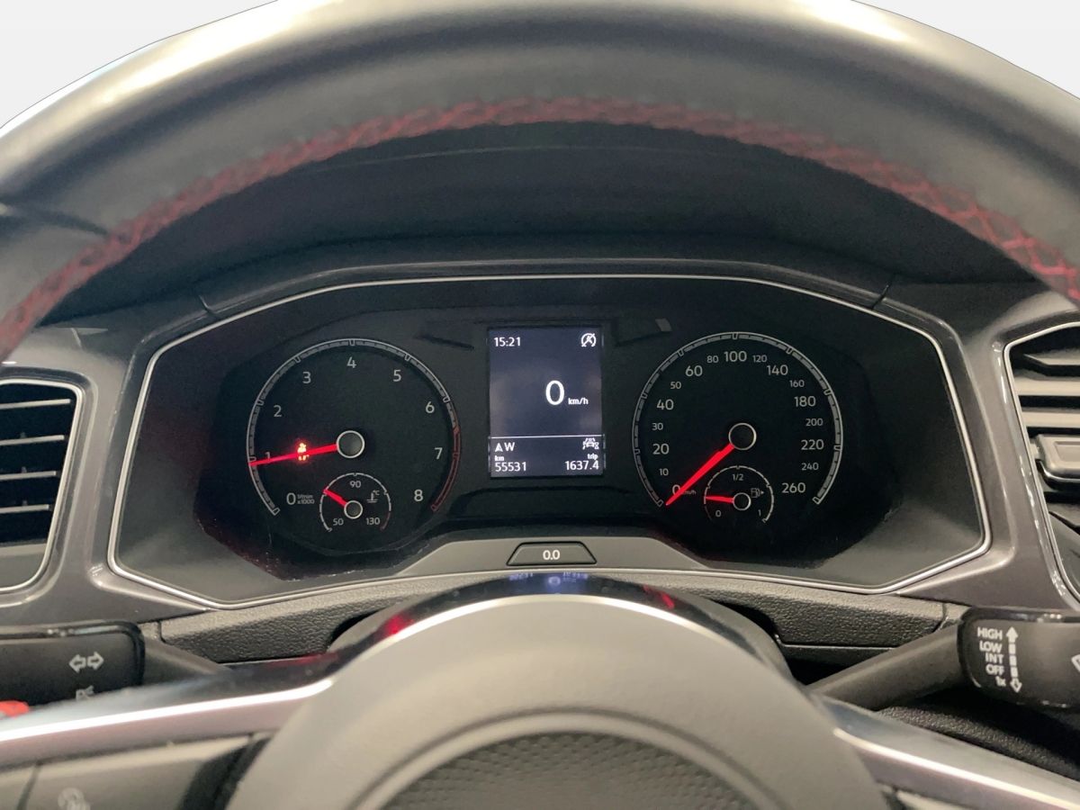 Volkswagen T-Roc 1.5 TSI Sport - Samsaru's Car Outlet