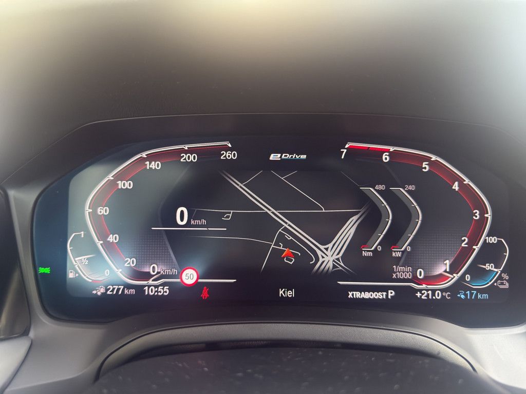 BMW 330e Lim. Advantage - Samsaru's Car Outlet