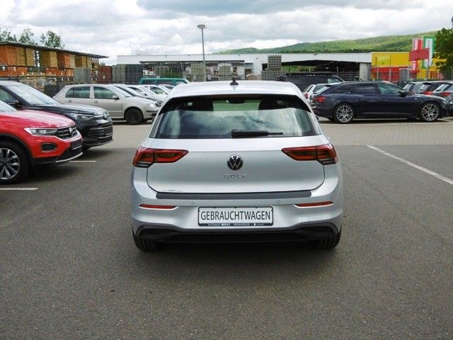 Volkswagen Golf VIII 1.5 Life 1.5 TSI - Samsaru's Car Outlet