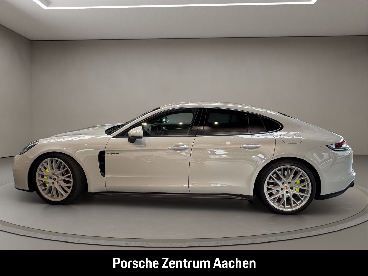 Porsche Panamera 4 E-Hybrid Surround-View Luftfederung