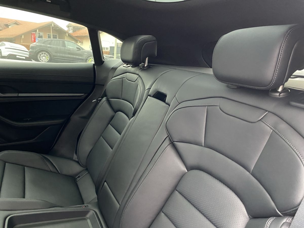 Porsche Taycan 4 Cross Turismo | Hinterachslenkung |