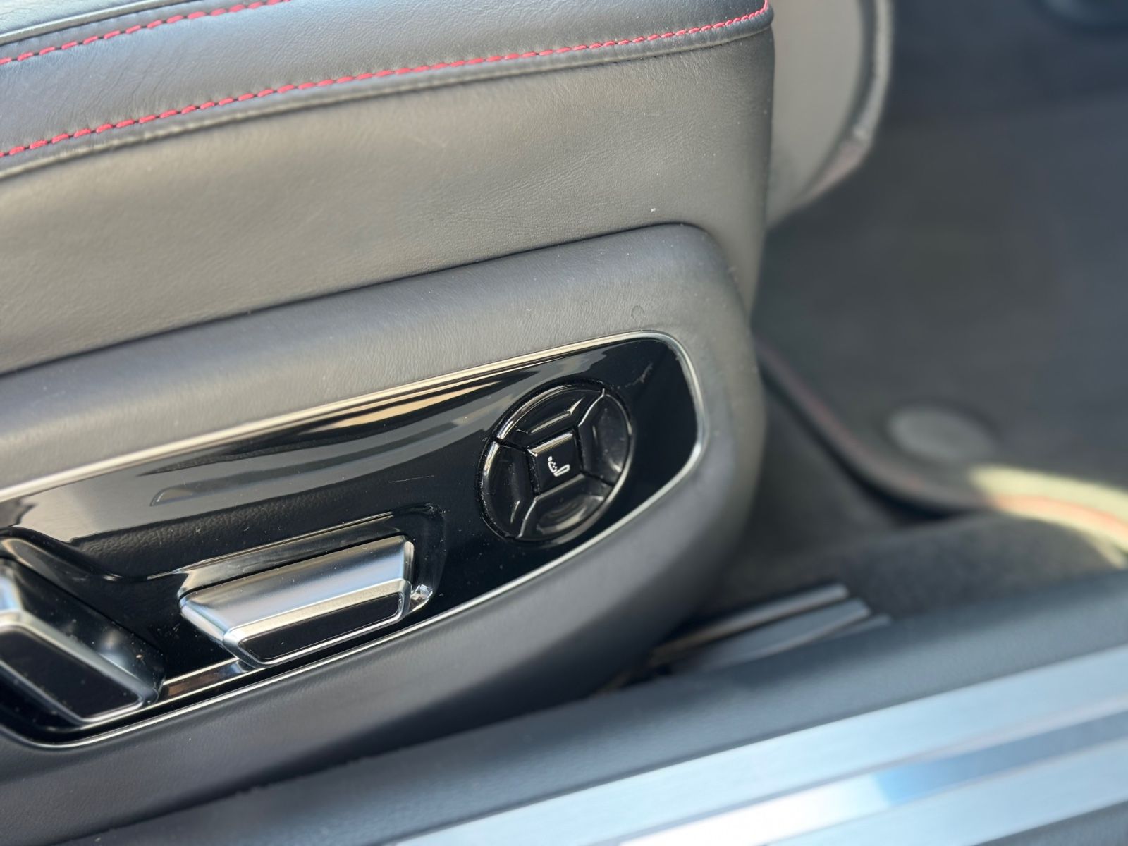 Audi A8L 60 TFSI quattro EXCLUSIVE - Samsaru's Car Outlet