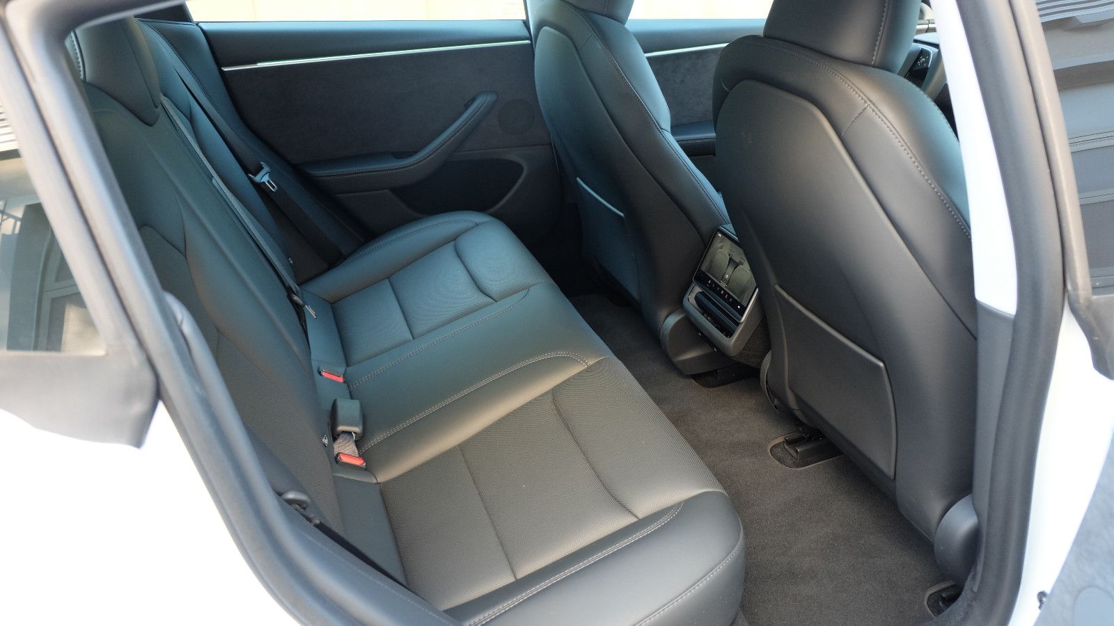 Tesla Model 3 Long Range Dual Motor AWD, HIGHLAND, AHK