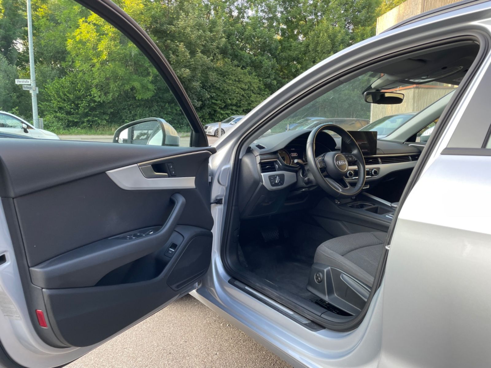 Audi A4 Avant 35 TDI basis - Samsaru's Car Outlet