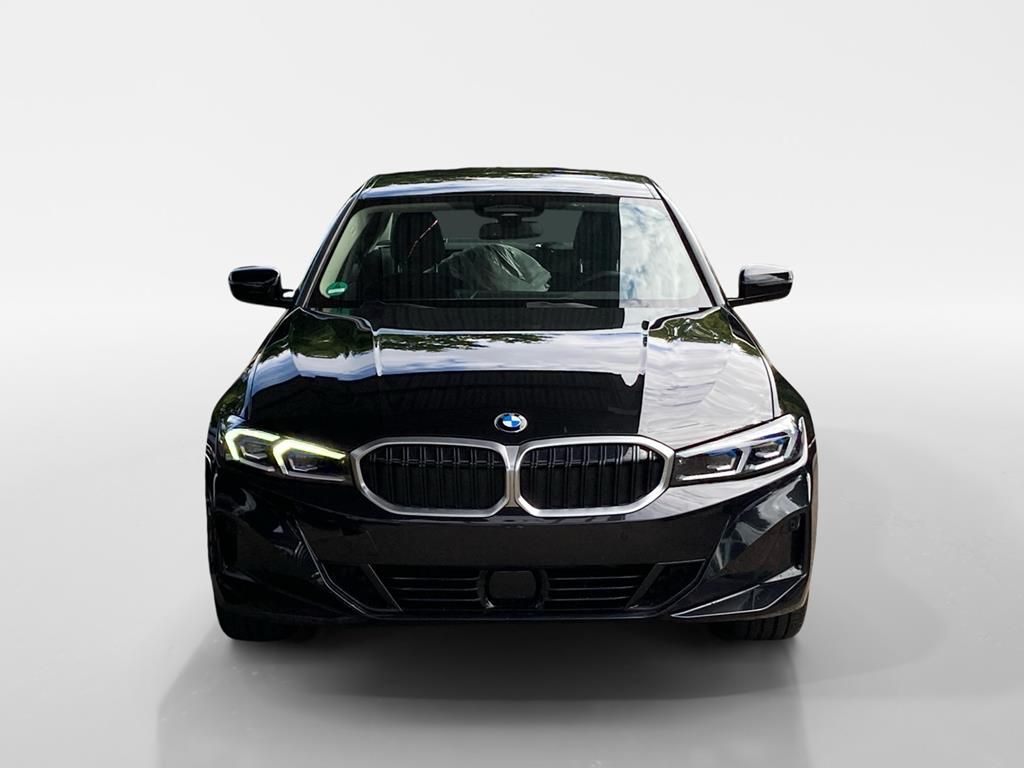 BMW 320d xDrive Innovation - Samsaru's Car Outlet