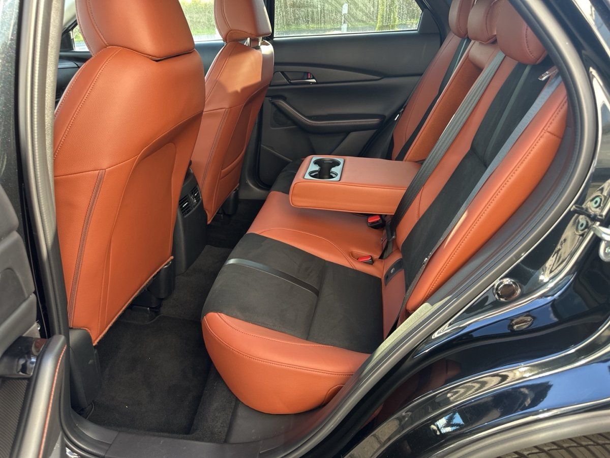 Mazda CX-30 Nagisa Einparkhilfe LogIn Memory Notbremsa