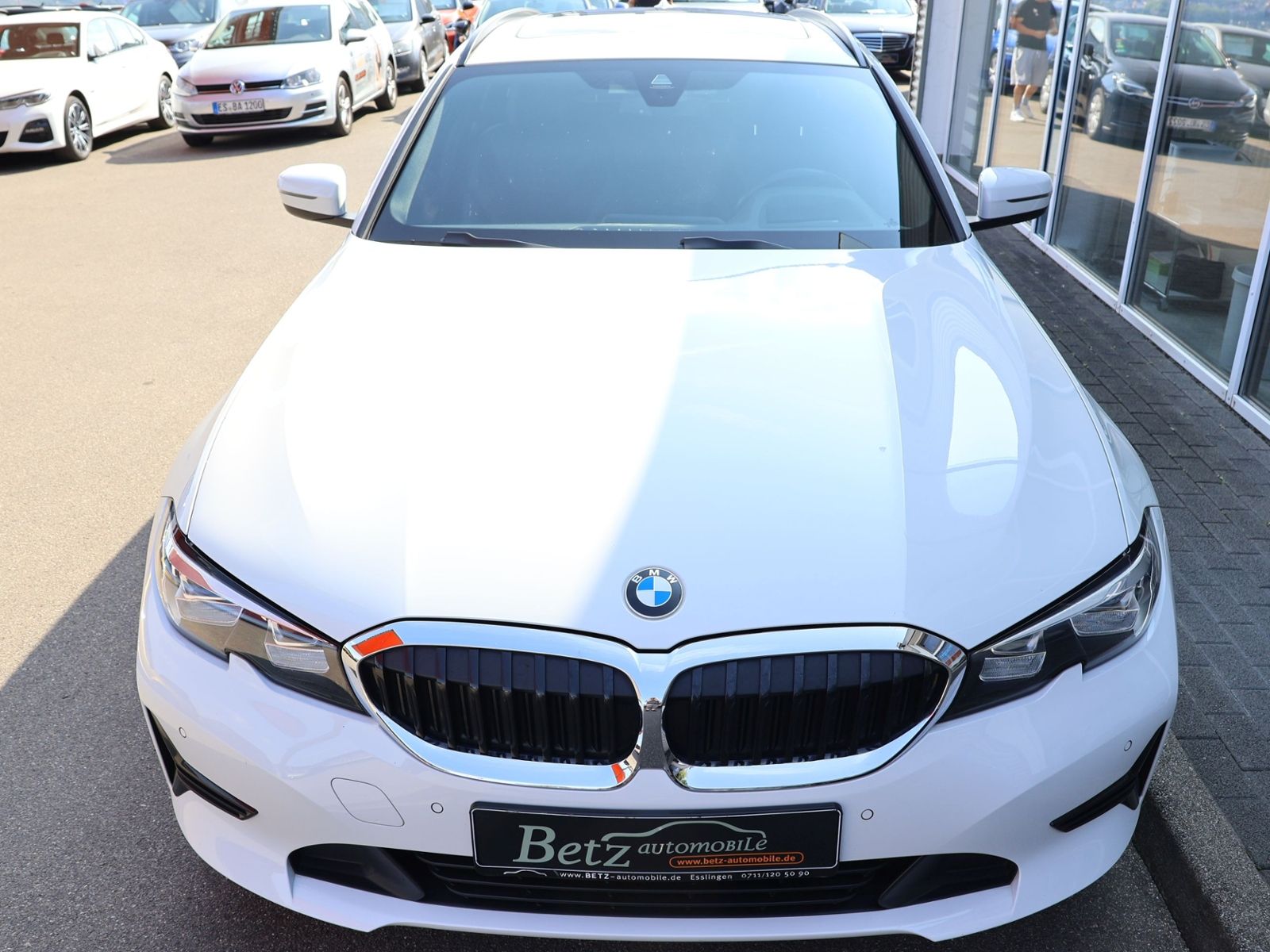 BMW 330 e Touring Advantage - Samsaru's Car Outlet