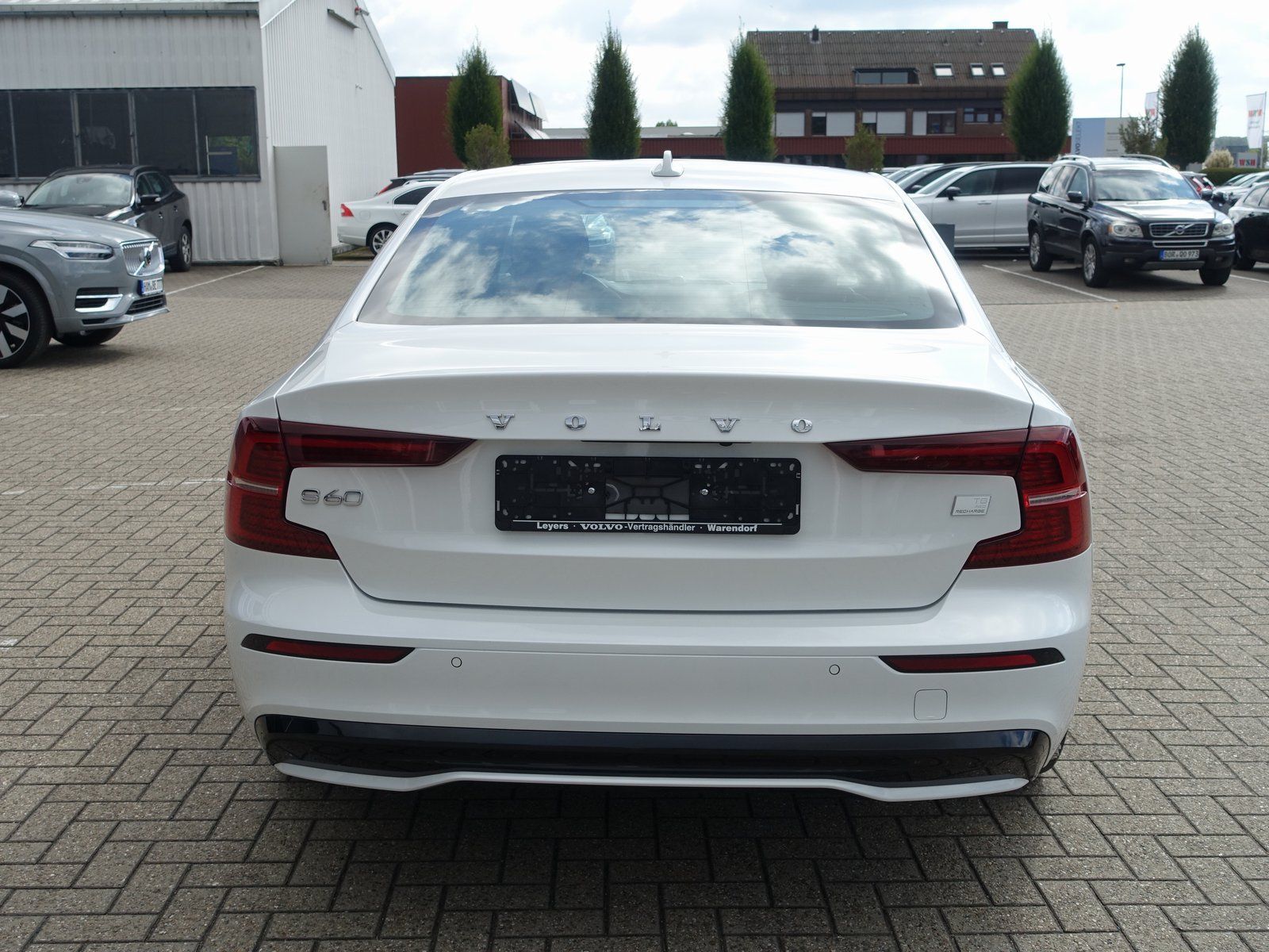 Volvo S60 Recharge Ultimate Dark T8 AWD HUD/B&W/PANO
