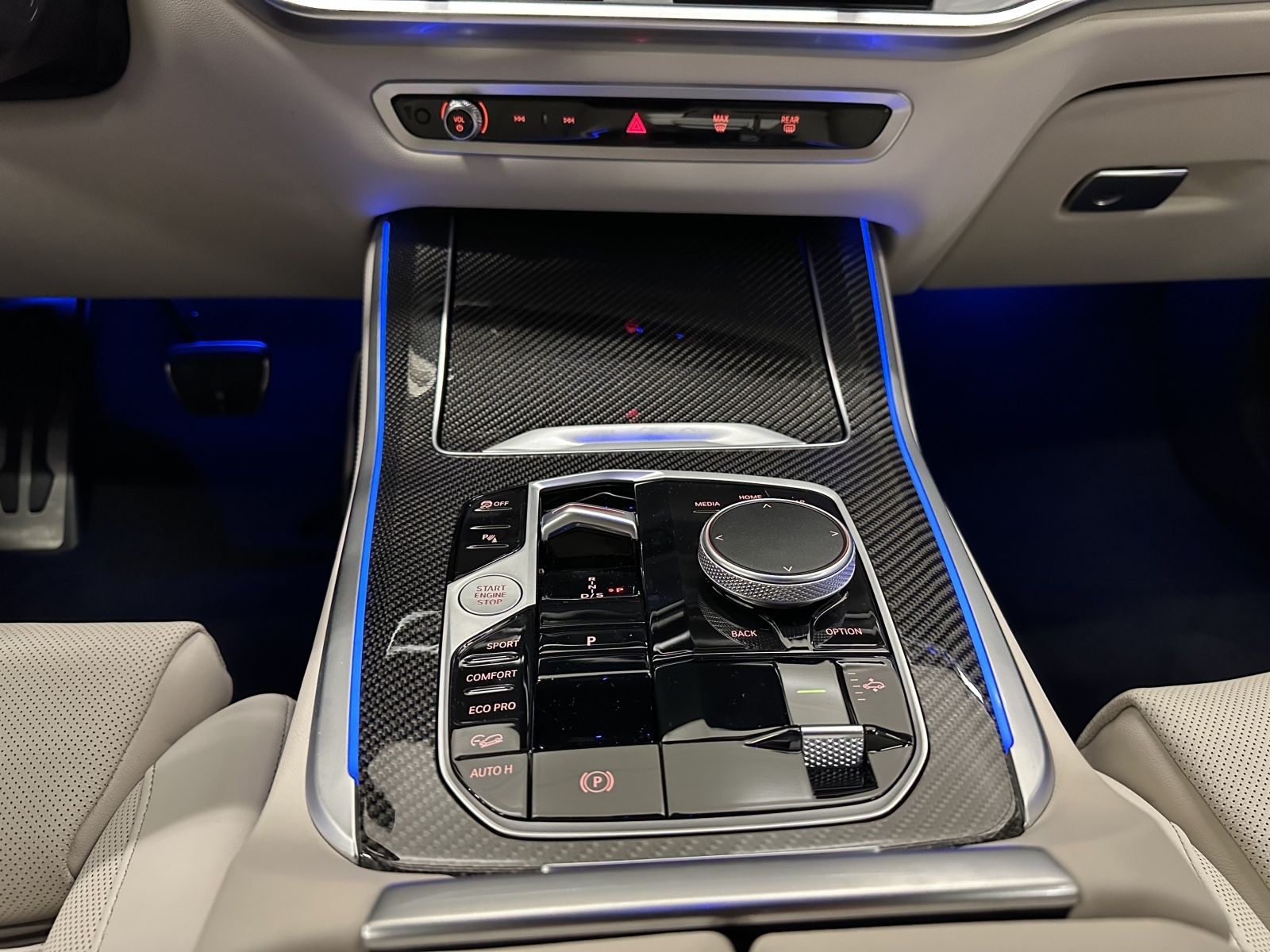 BMW X5 M60i xD Bowers/Carbon/Standhzg/AHK/Sky