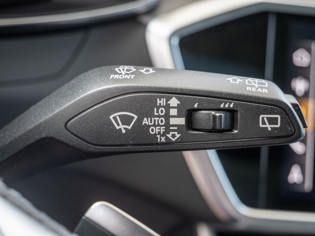 Audi A6 Avant 40 2.0 TDI sport S line - Samsaru's Car Outlet