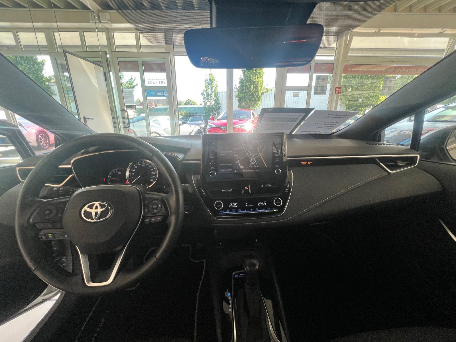 Toyota Corolla TS 1.8 Hybrid Business Edition - Samsaru's Car Outlet