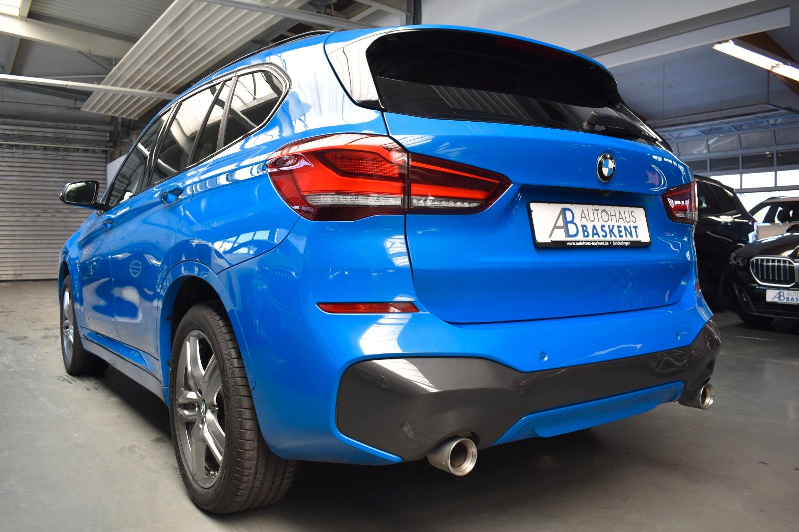 BMW X1 xDrive 18 d M SPORT - Samsaru's Car Outlet