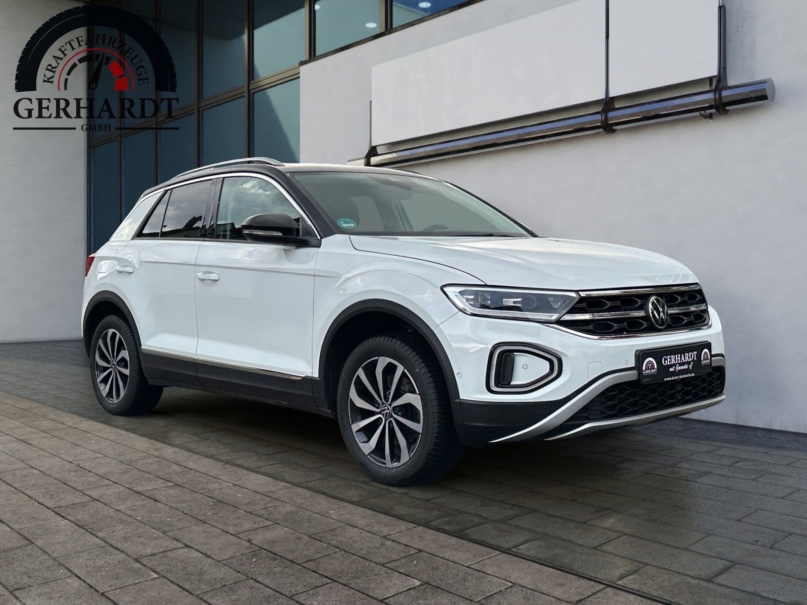 Volkswagen T-Roc 2.0 - Samsaru's Car Outlet