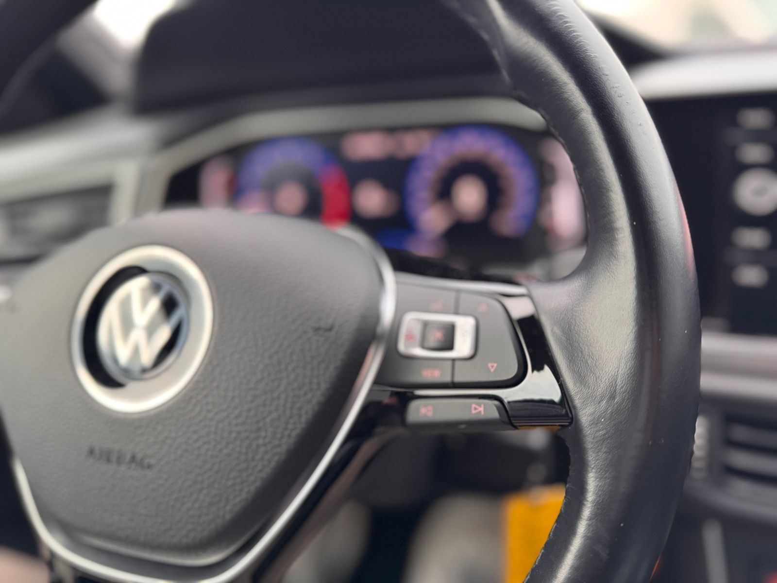 Volkswagen Polo Active DSG - Samsaru's Car Outlet