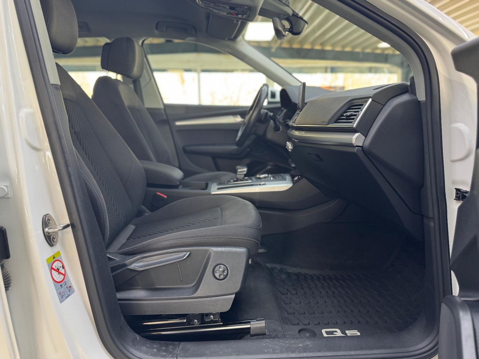Audi Q5 35 TDI quattro - Samsaru's Car Outlet