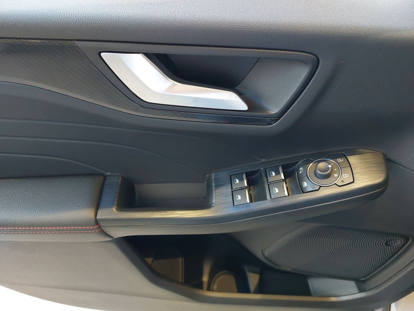 Ford Kuga Graphite Tech Edition PHEV - Samsaru's Car Outlet