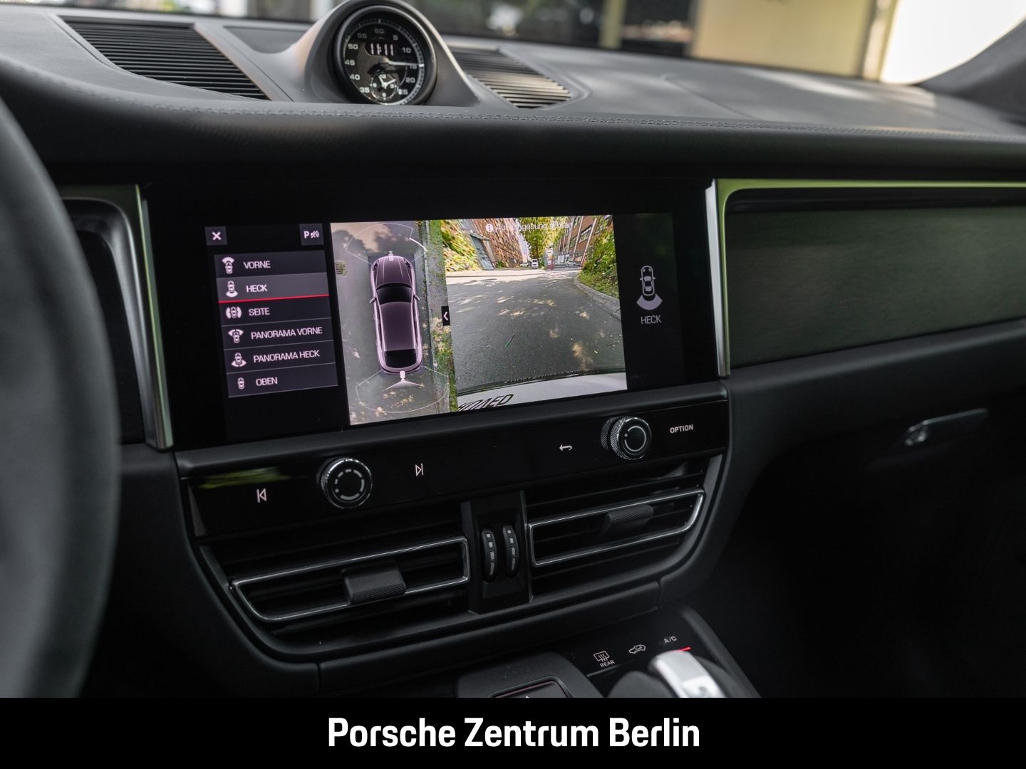 Porsche Macan GTS Karminrot Sportabgasanlage Panorama