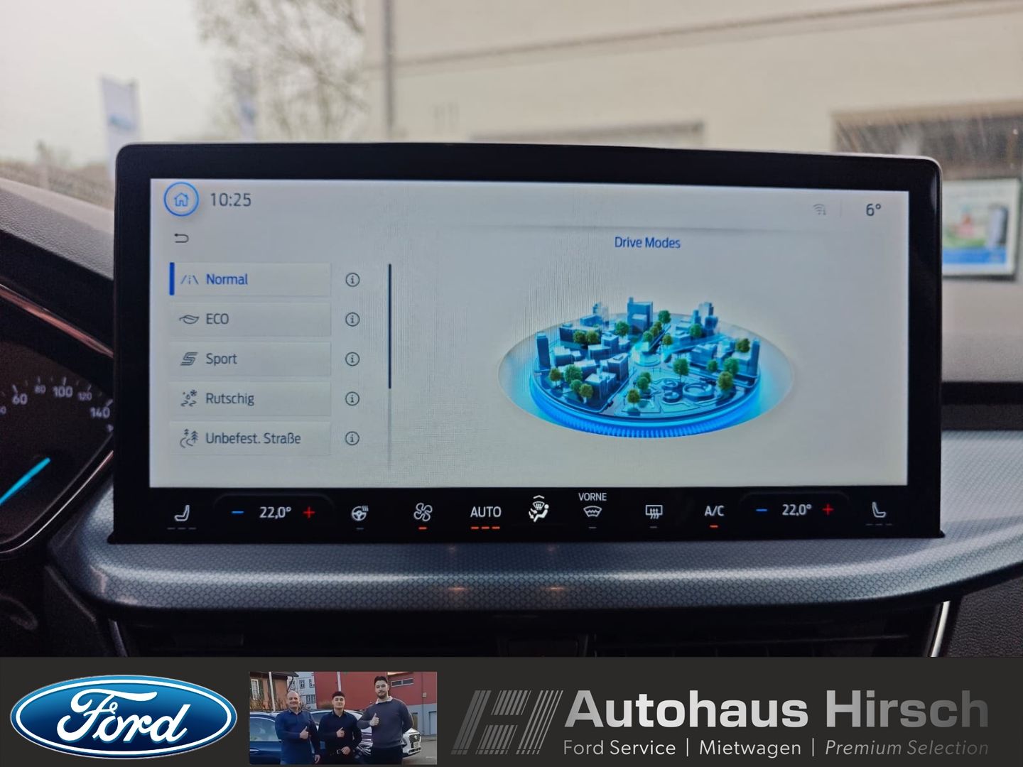 Ford Focus Turnier Active Navi LED ACC Apple CarPlay