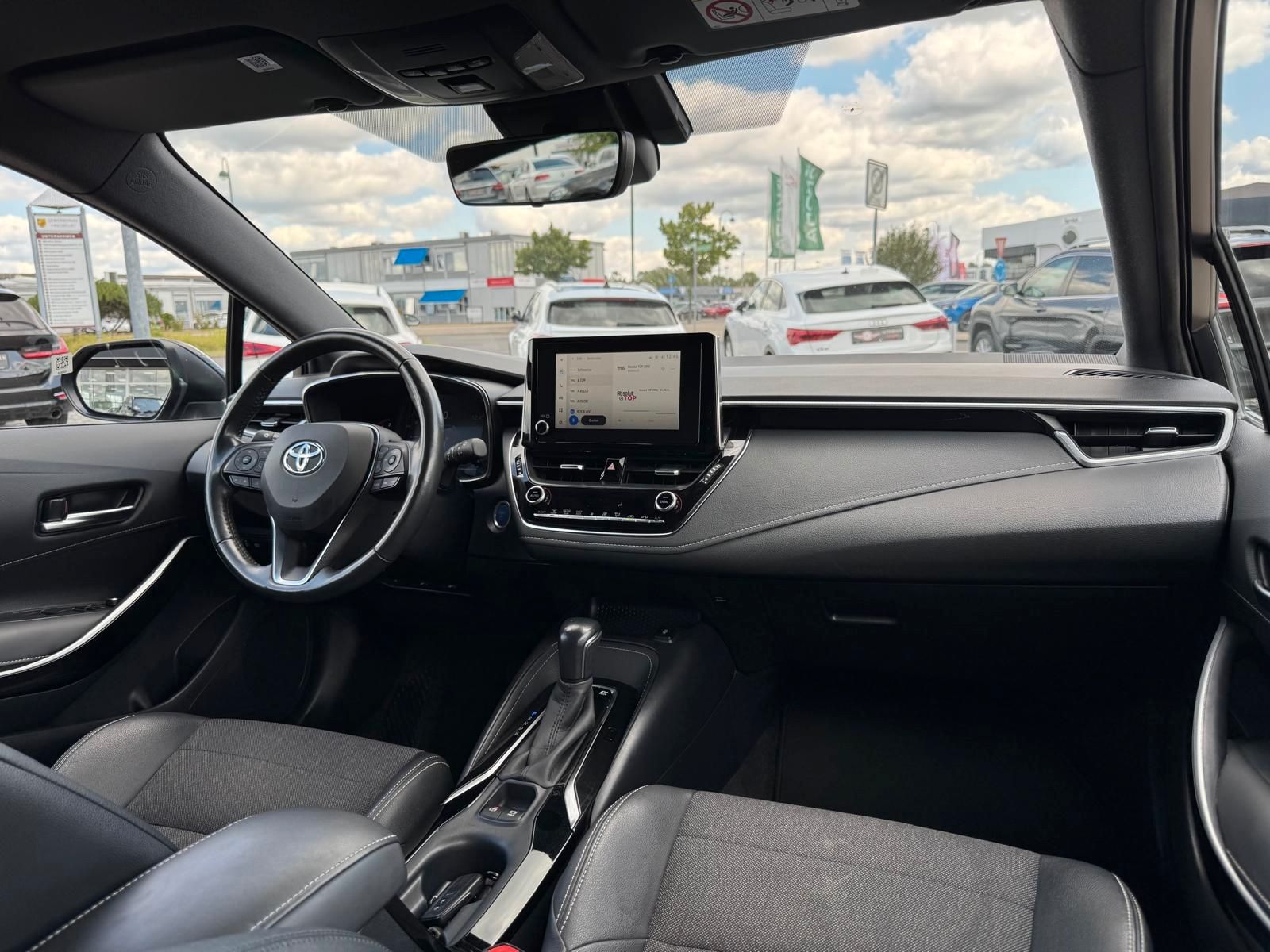 Toyota Corolla 1.8 Touring Sports Hybrid - Samsaru's Car Outlet