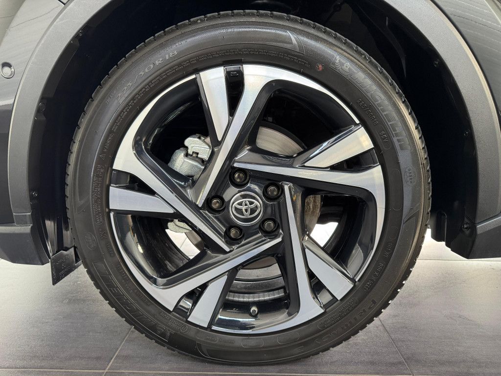 Toyota C-HR 1.8 Hybrid Team - Samsaru's Car Outlet