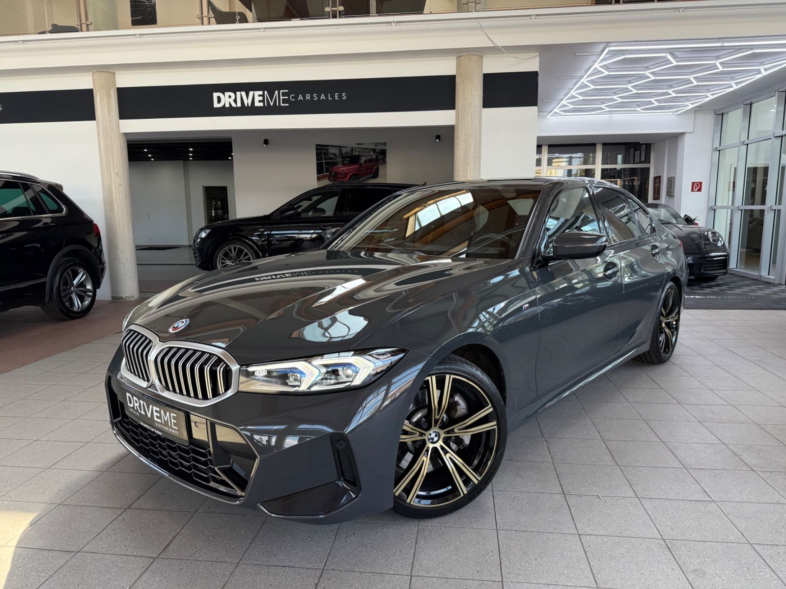 BMW 3 Lim. 330 i M Sport - Samsaru's Car Outlet