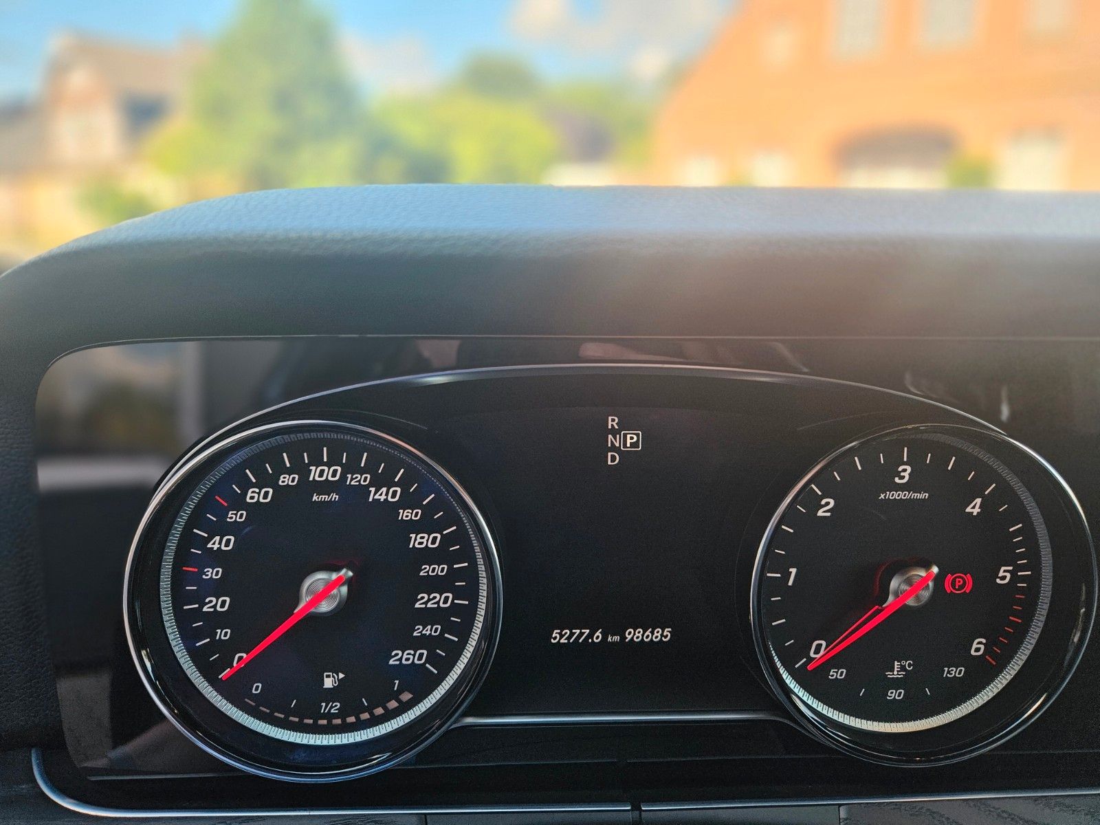 Mercedes-Benz E 220 d - Samsaru's Car Outlet