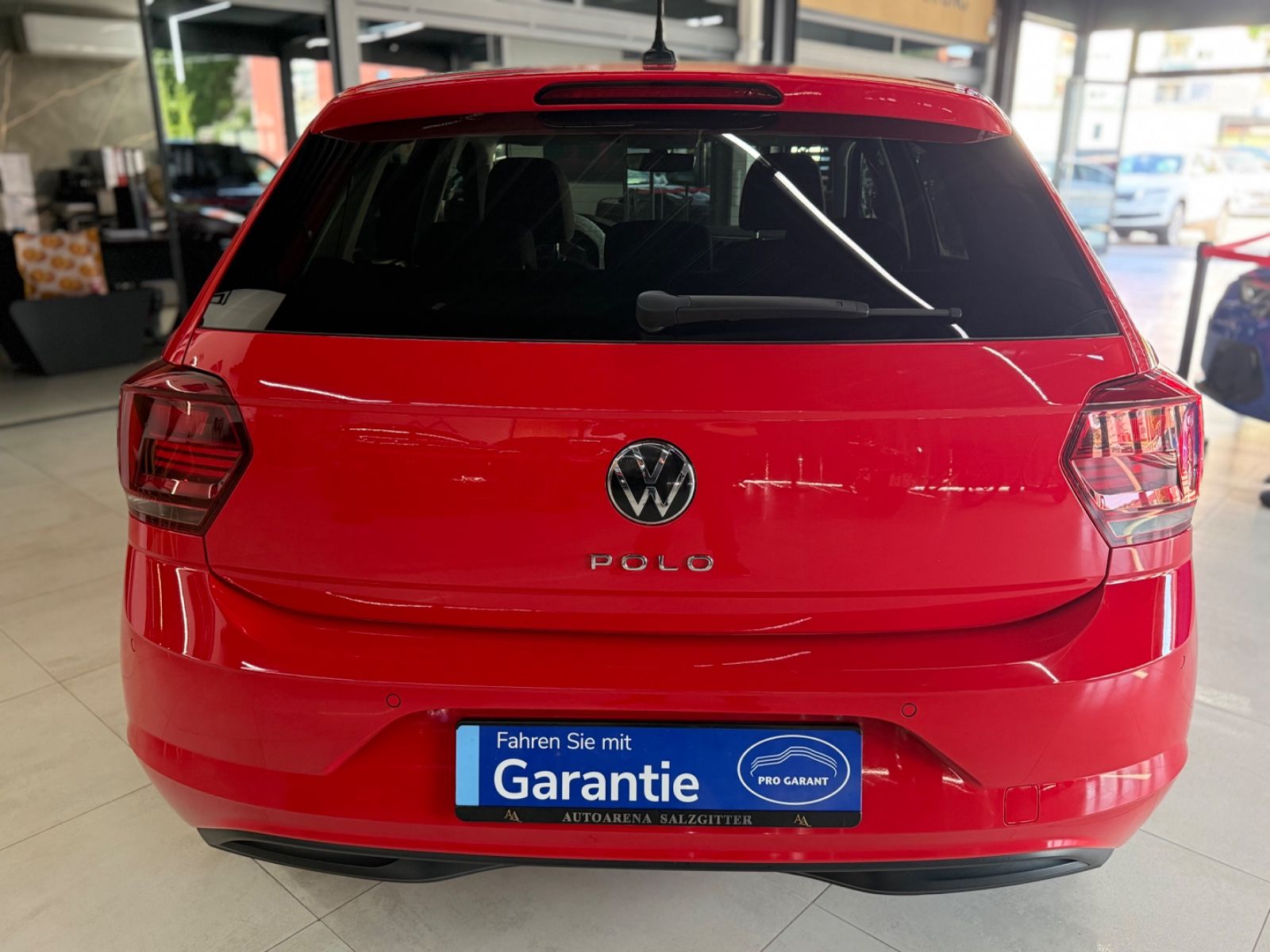 Volkswagen Polo 1.0 TSI Comfortline - Samsaru's Car Outlet
