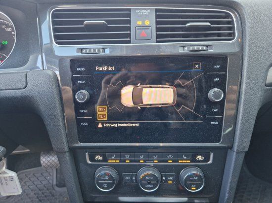 Volkswagen Golf VII Variant 2.0 TDI Comfortline DSG - Samsaru's Car Outlet