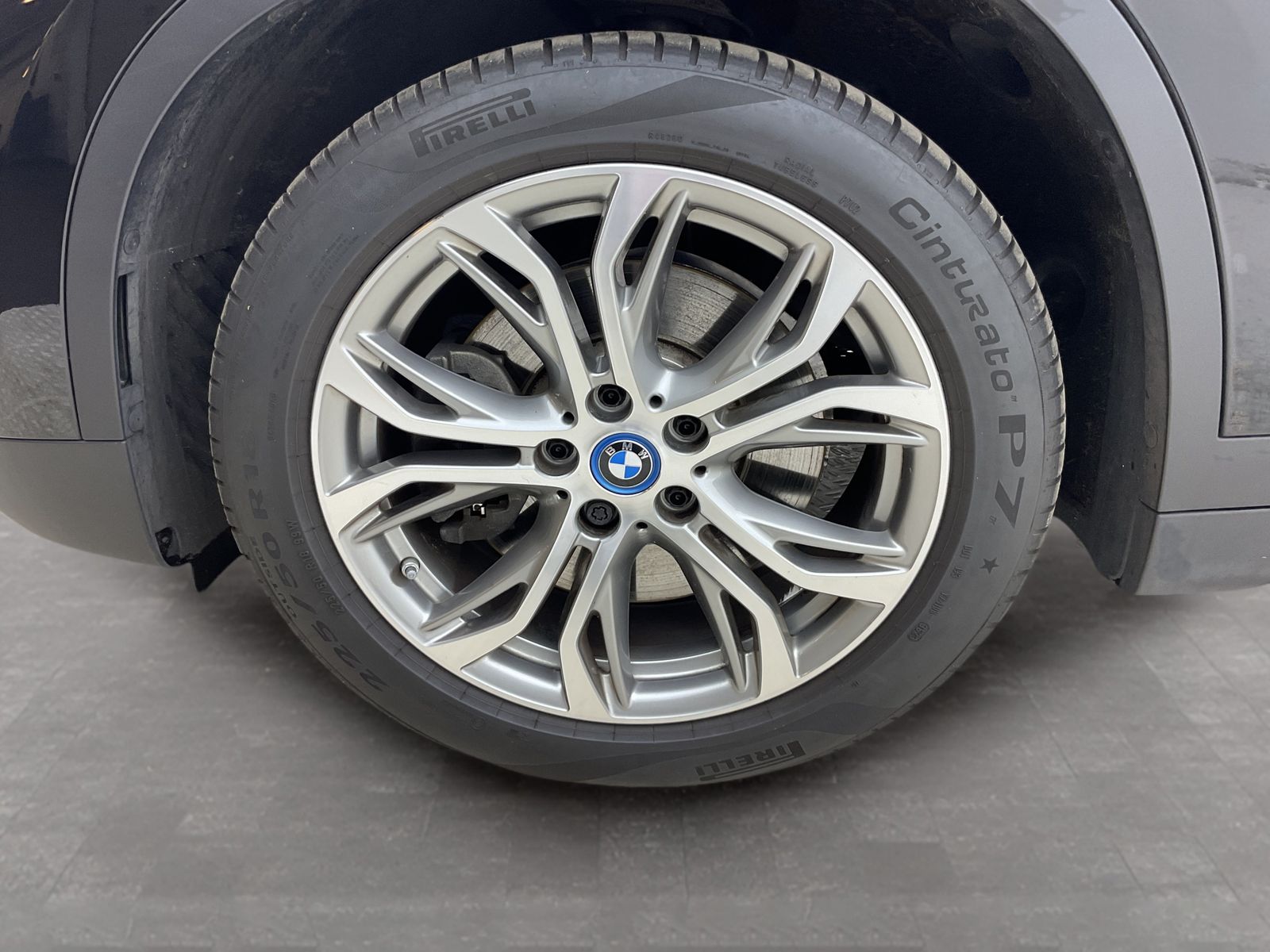 BMW X1 xDrive25e - Samsaru's Car Outlet