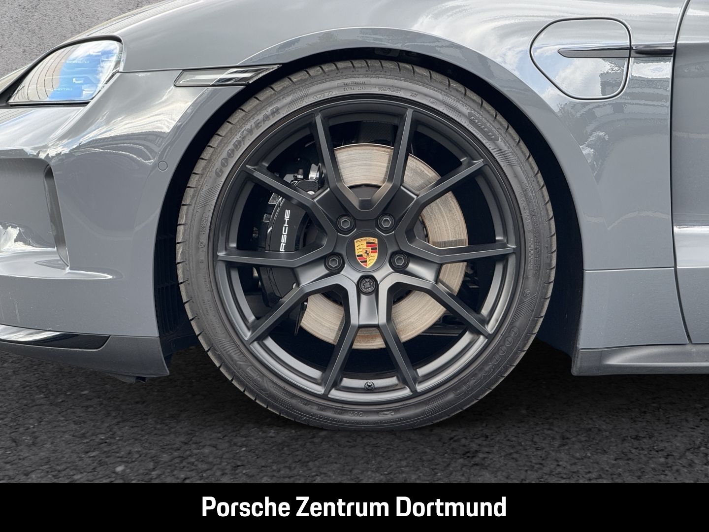 Porsche Taycan GTS Luftfederung BOSE Panoramadach LED