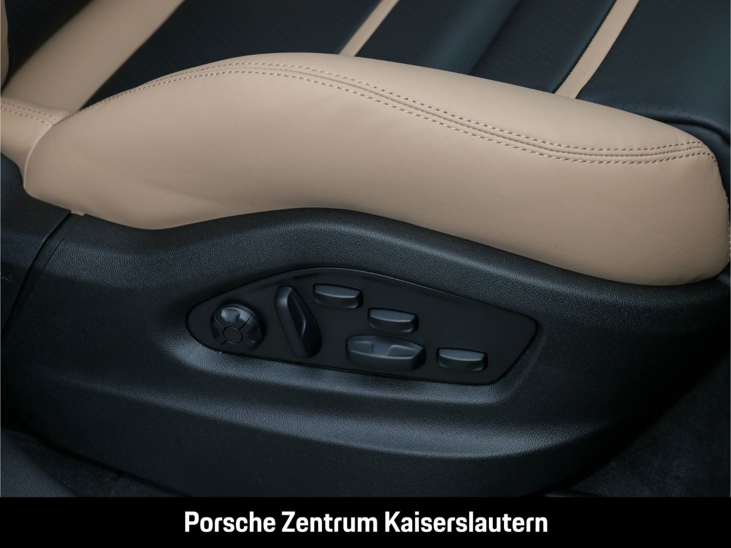 Porsche Cayenne E-Hybrid Coupe BOSE Panorama LED-Matrix