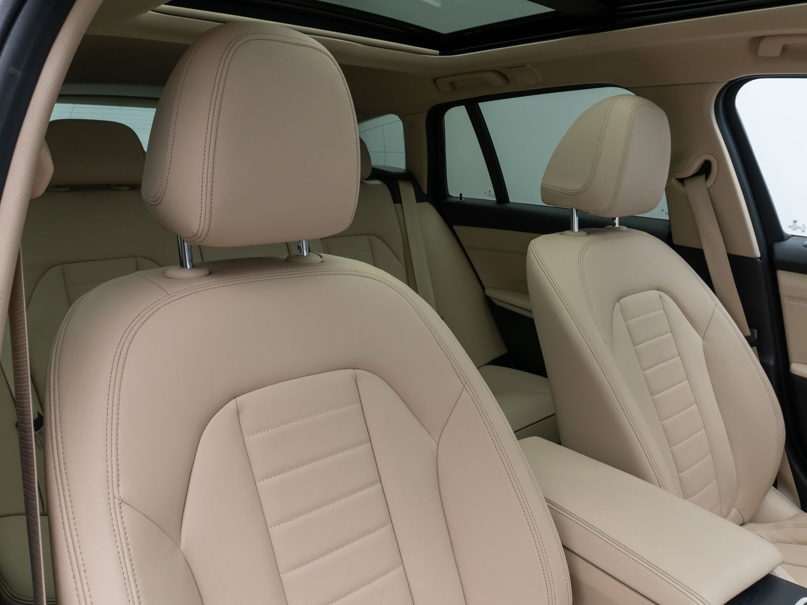 BMW 320d Luxury Line - Samsaru's Car Outlet