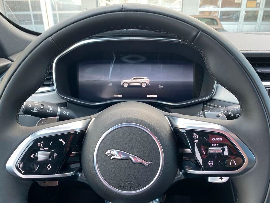 Jaguar F-Pace D300 AWD R-Dynamic SE