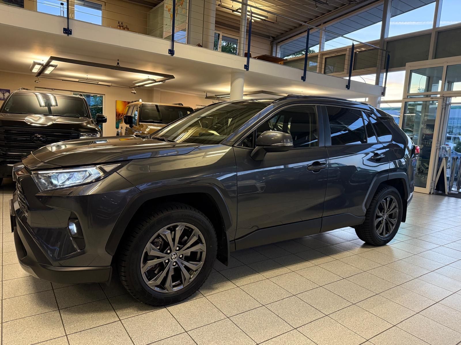 Toyota RAV 4 HYBRID 4x4 - Samsaru's Car Outlet