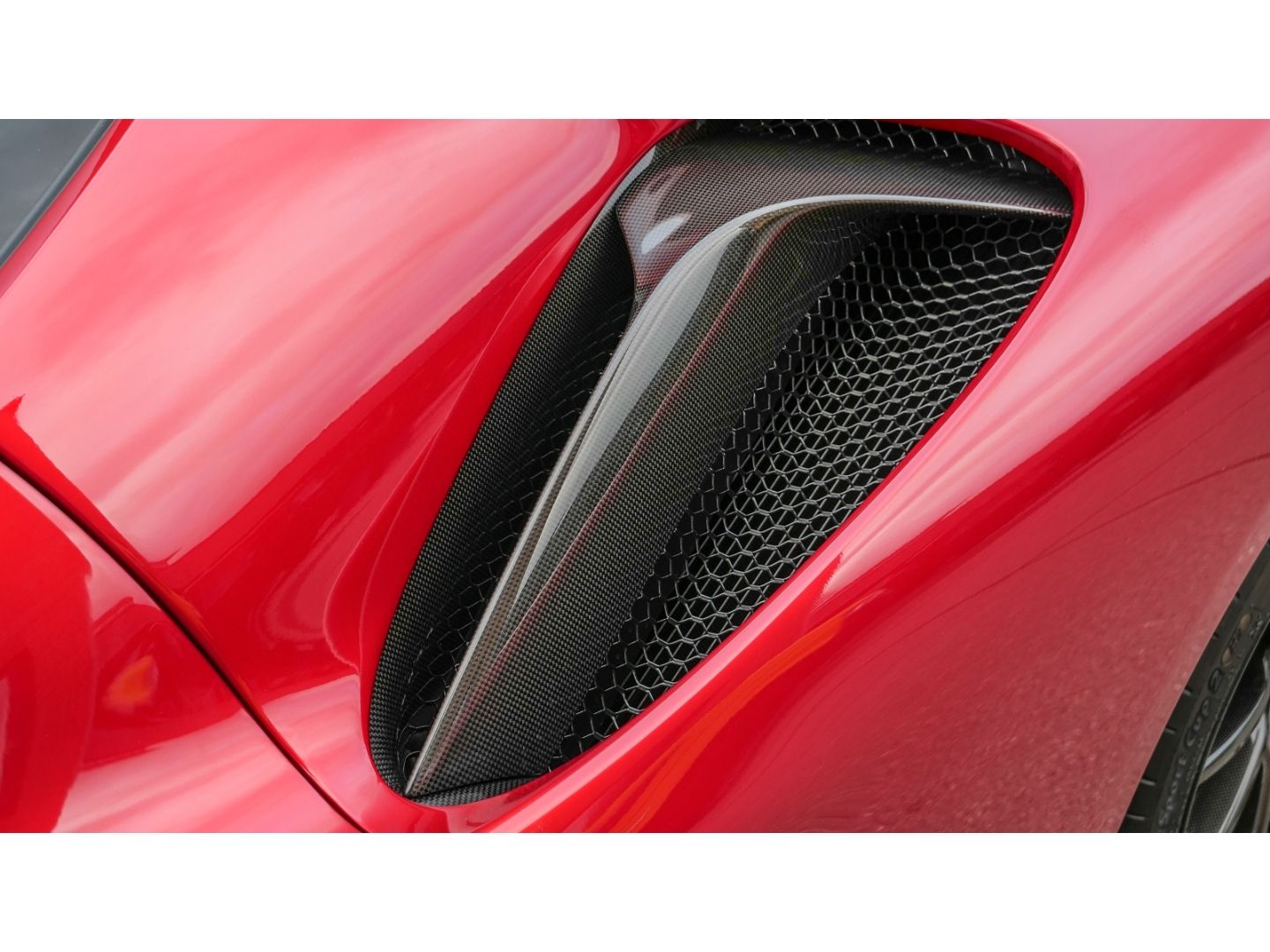 Ferrari SF90 Stradale - Samsaru's Car Outlet