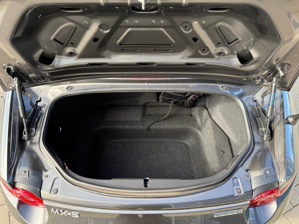 Mazda MX-5 2.0 (184PS) Schalter Kazari Allwetterr. Rüc