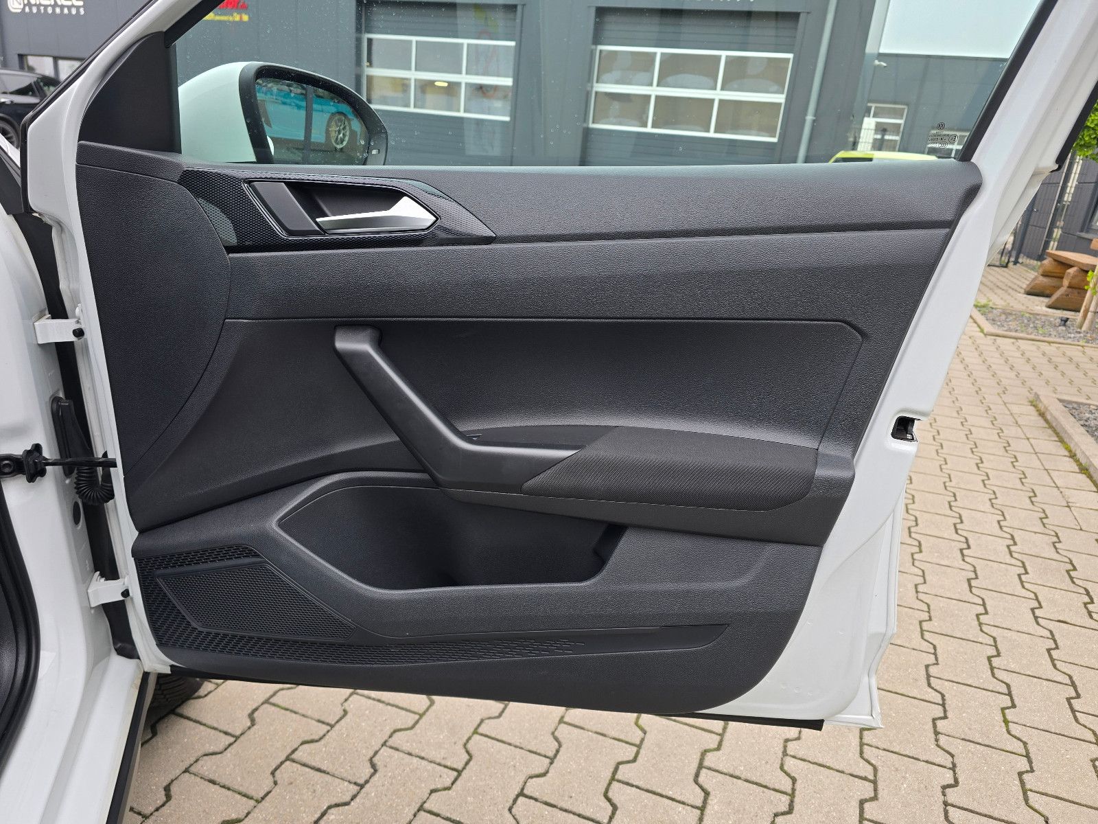 Volkswagen Taigo 1.0TSI DSG Life - Samsaru's Car Outlet