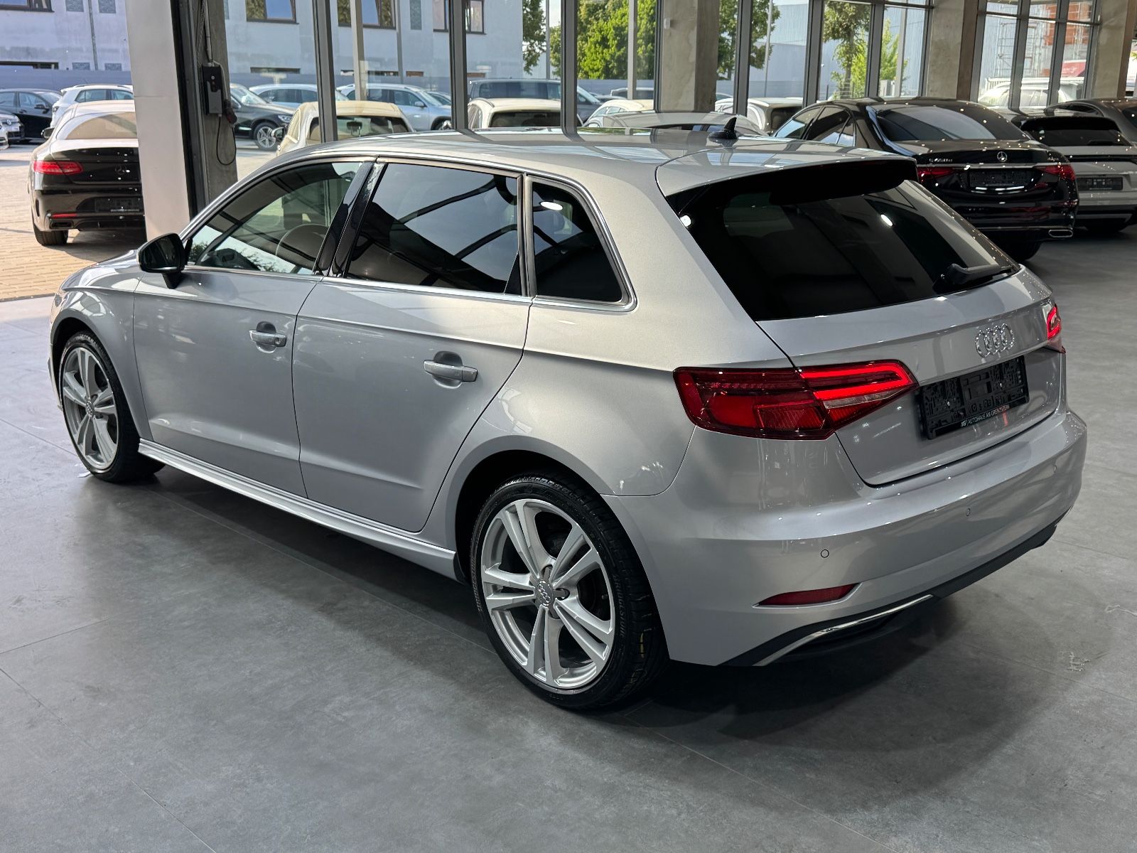 Audi A3 Sportback 40 e-tron sport - Samsaru's Car Outlet