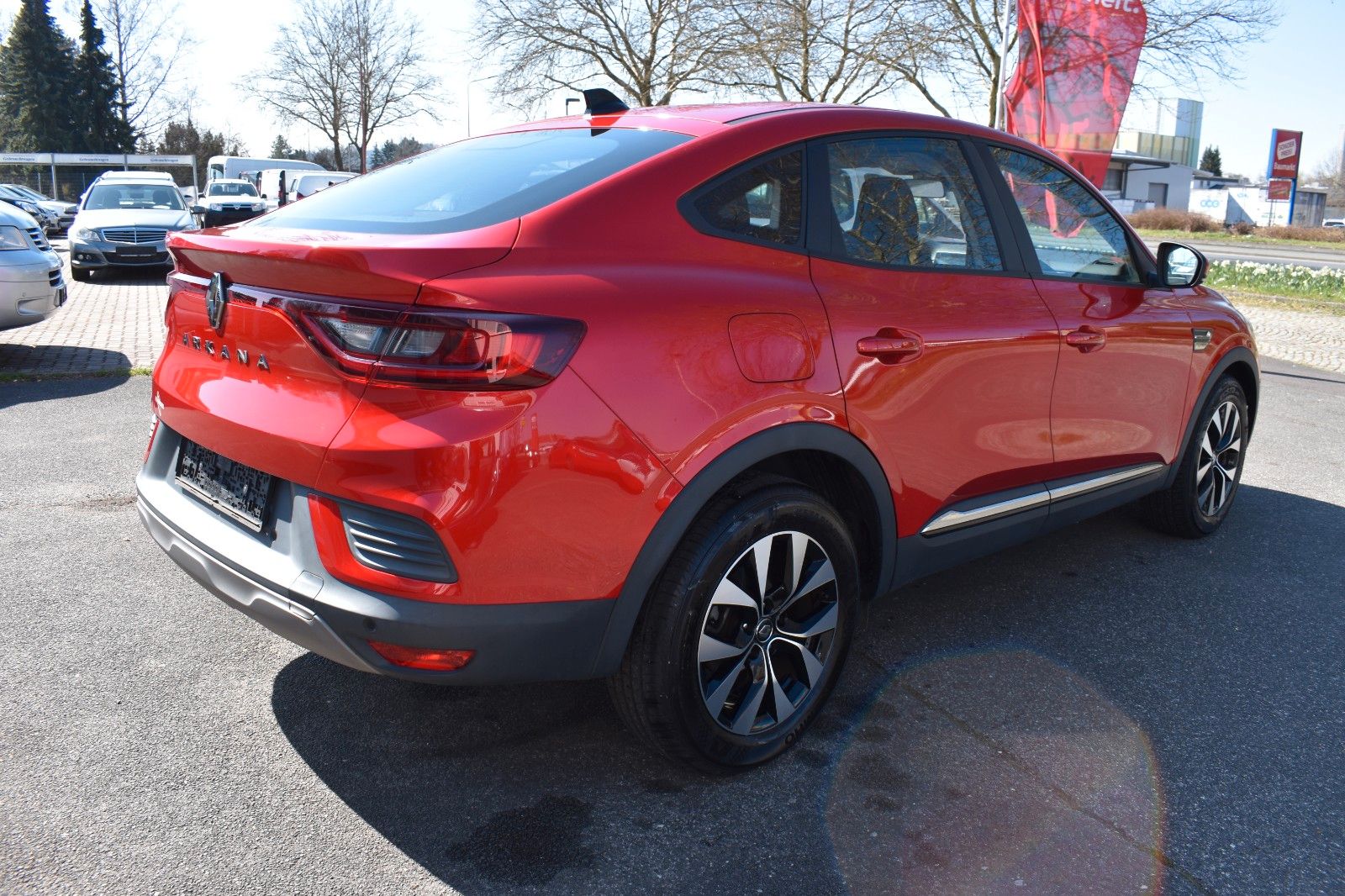 Renault Arkana TCe 140 Automatik Zen - Samsaru's Car Outlet