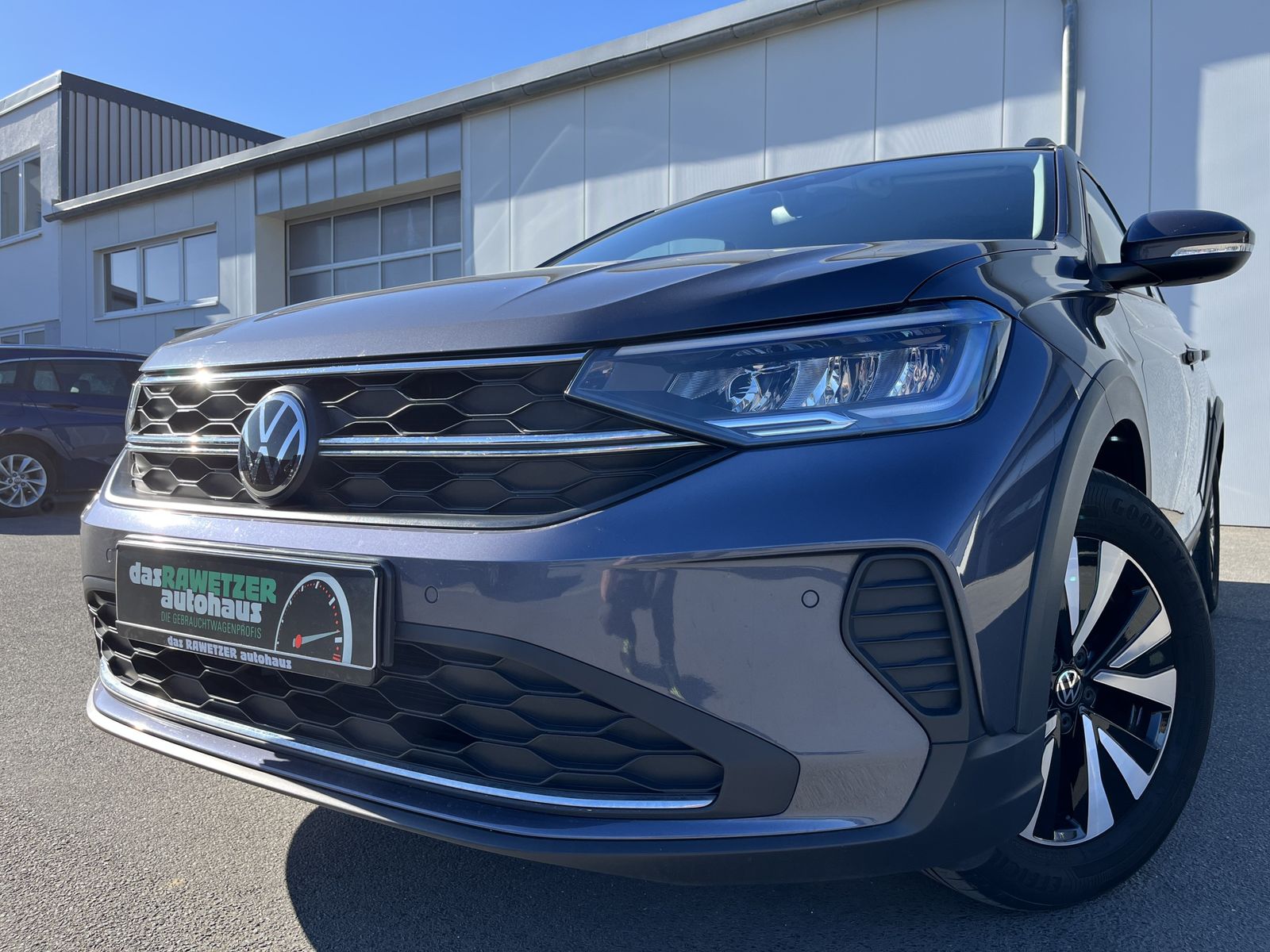 Volkswagen Taigo 1.0 TSI Life - Samsaru's Car Outlet