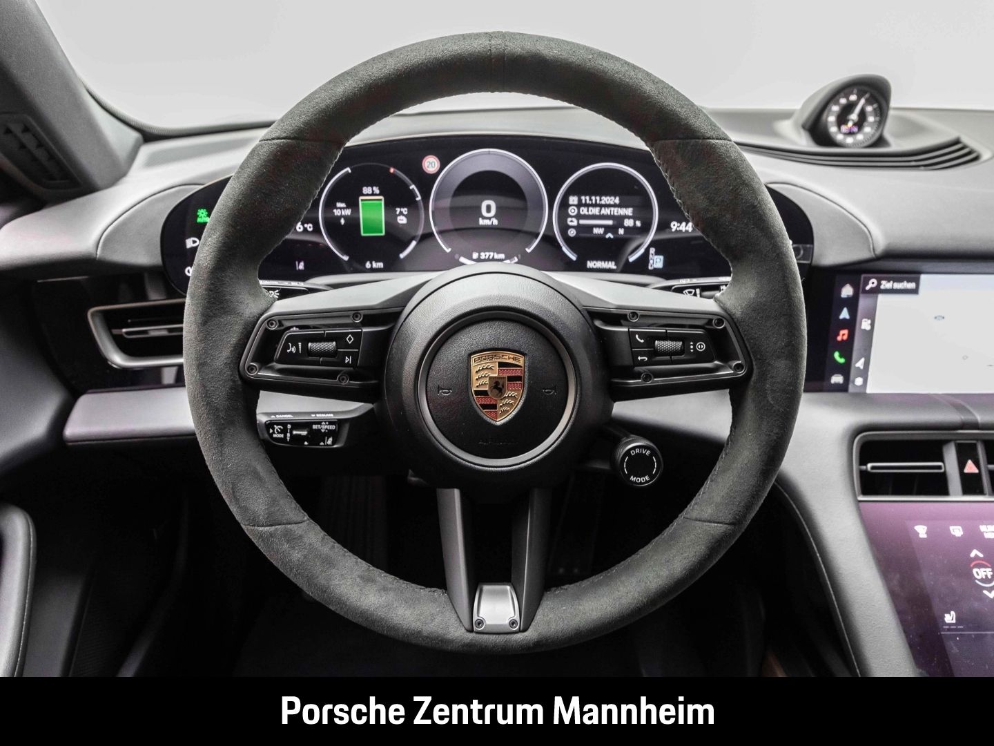 Porsche Taycan Sport Turismo SurroundView InnoDrive HD-M