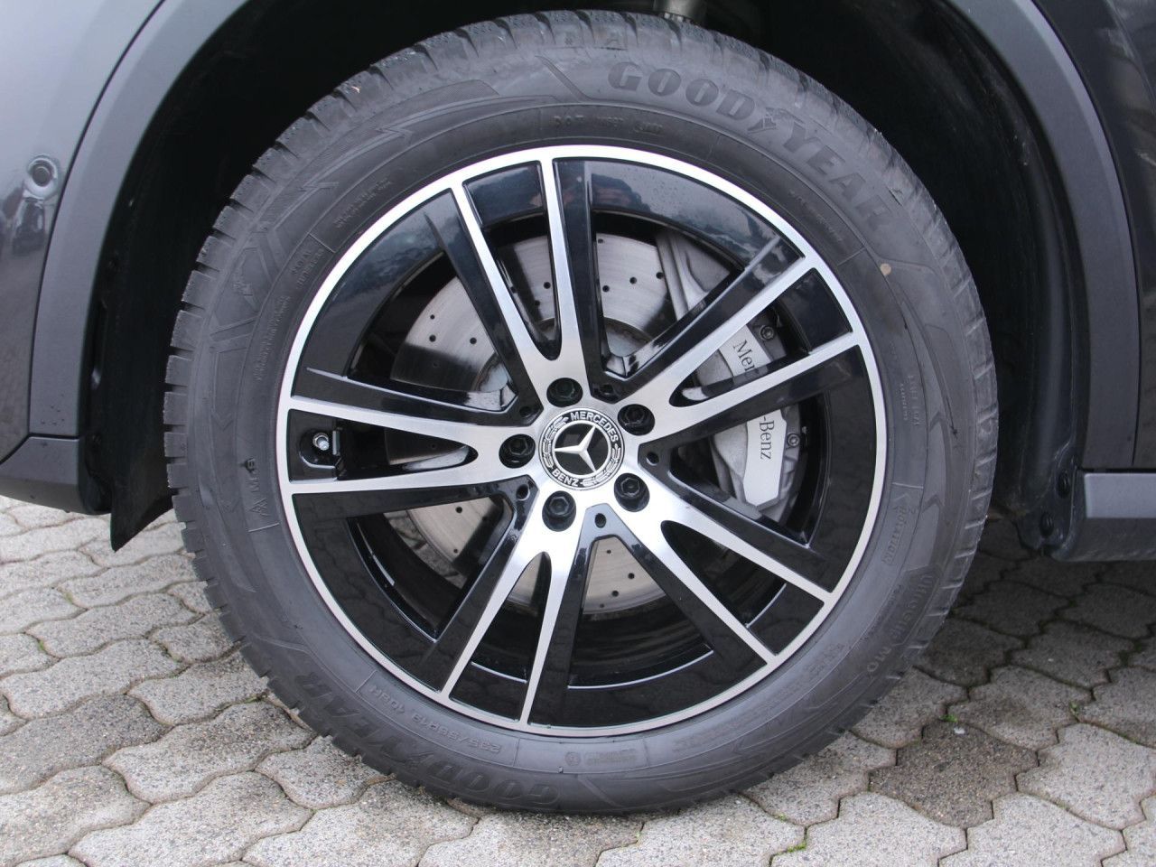 Mercedes-Benz GLC 300 d 4M+AMG+AHK+TECHNIK-P.+360°+HUD