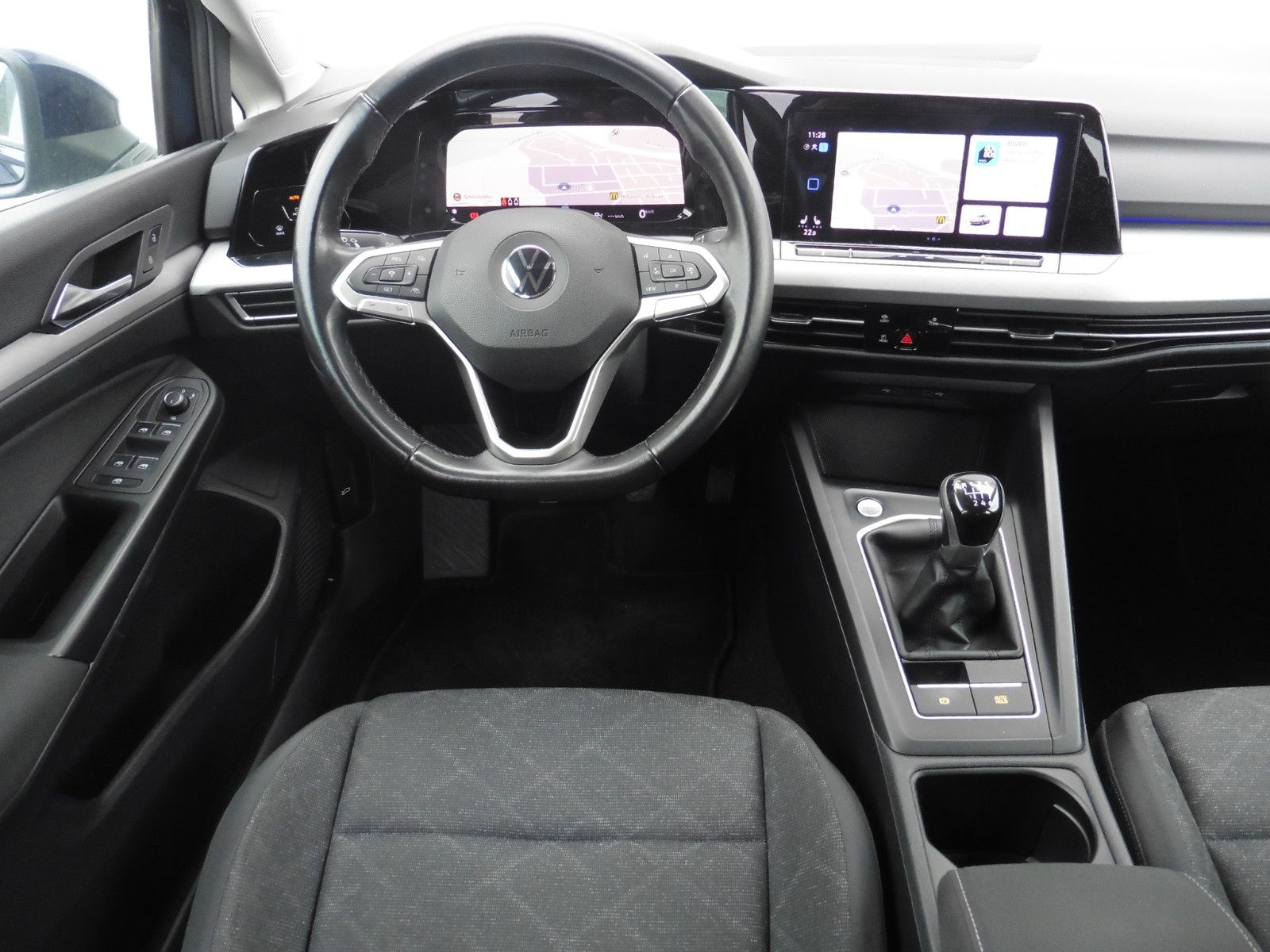 Volkswagen Golf 2.0 TDI LIFE - Samsaru's Car Outlet