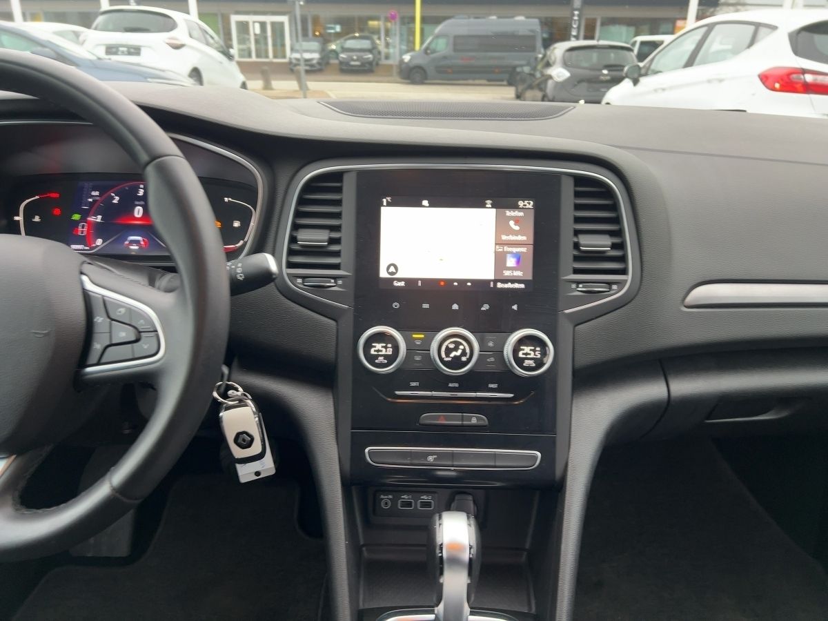 Renault Megane IV Grandtour 1.5 Blue dCi Business - Samsaru's Car Outlet